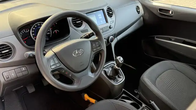 Hyundai I10 view 6