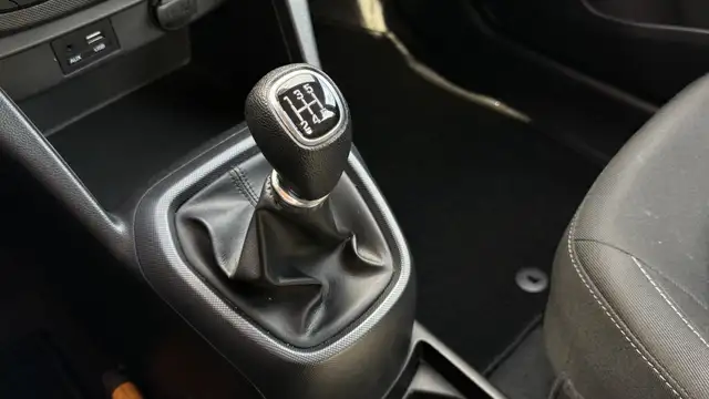 Hyundai I10 view 13