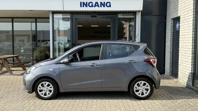 Hyundai I10 view 2