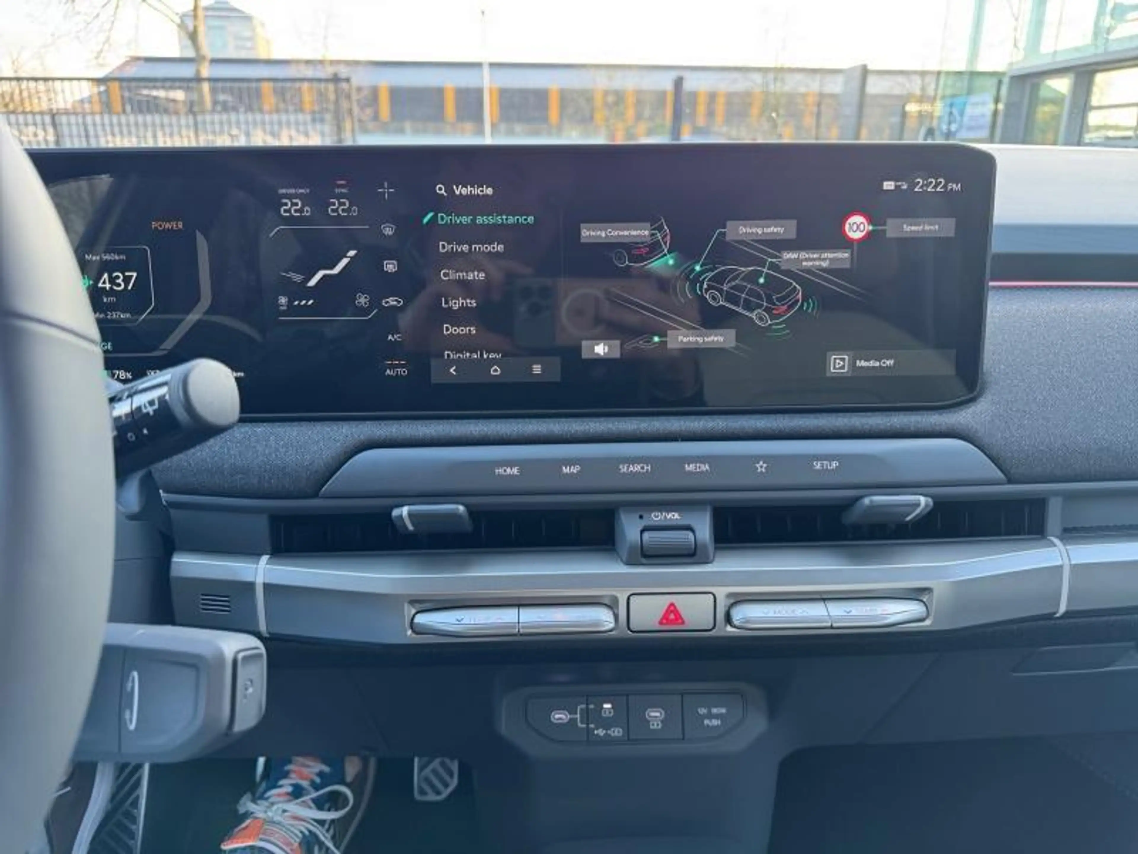 Kia EV3 81,4 kWh GT-Line — photo 11