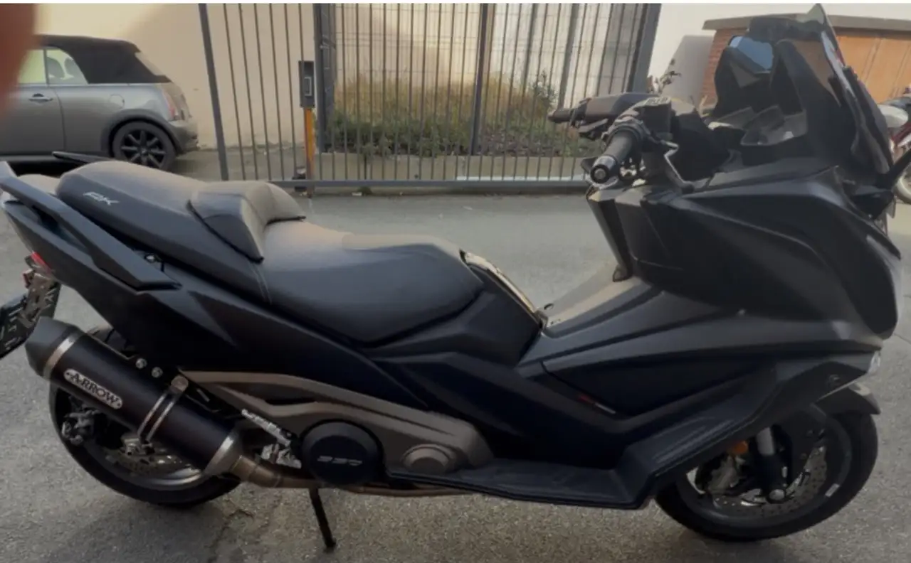 Kymco AK 550