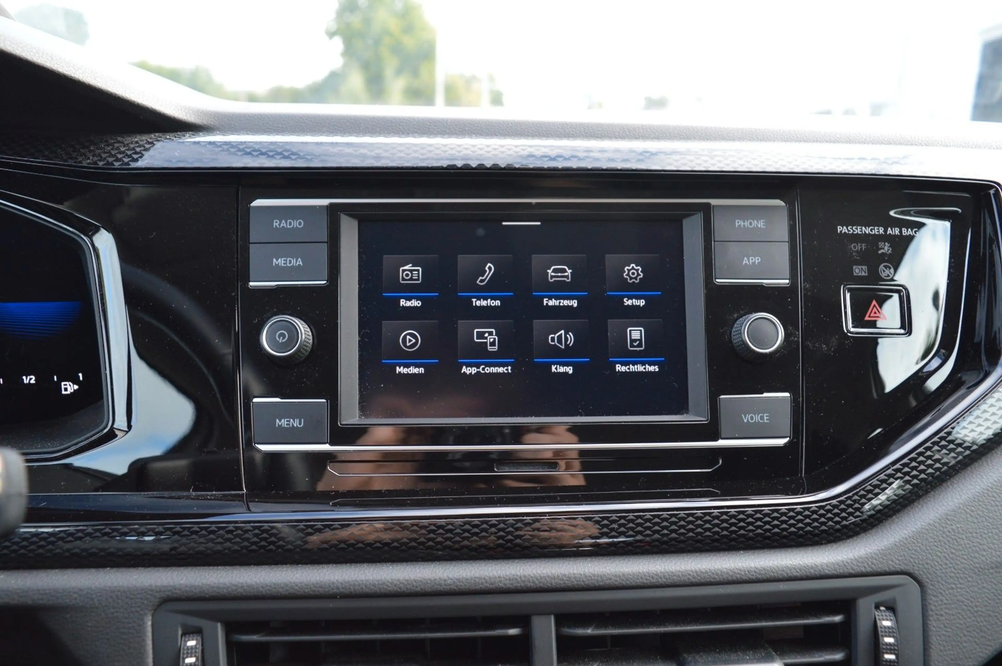 Volkswagen Polo VI Life LED PDC GJR — photo 15