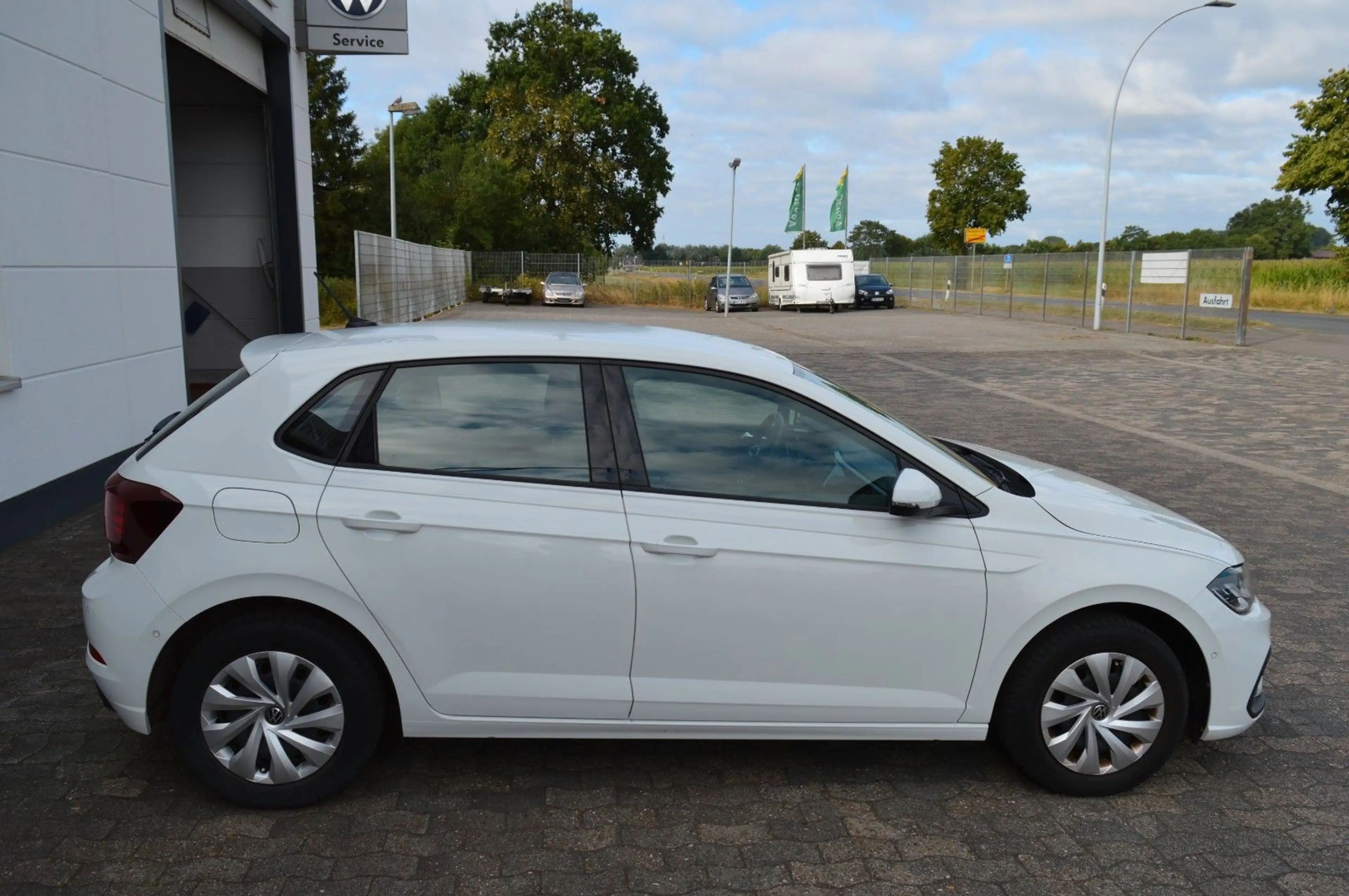 Volkswagen Polo VI Life LED PDC GJR — photo 3
