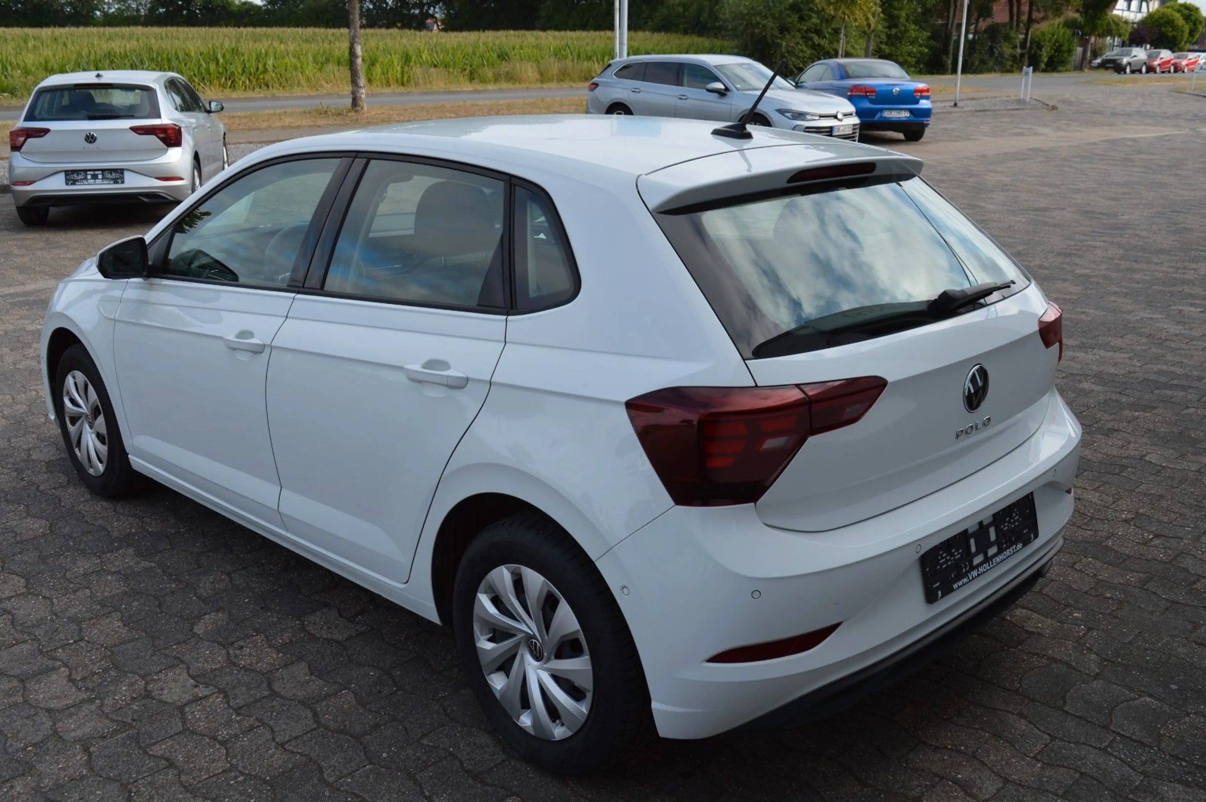 Volkswagen Polo VI Life LED PDC GJR — photo 5