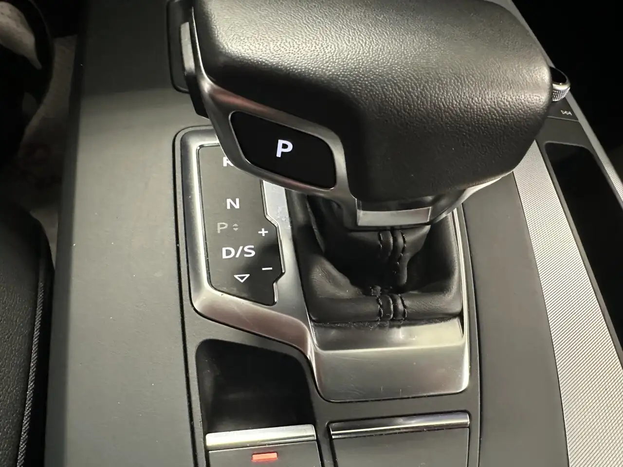 Audi Q5 снимка Audi Q5