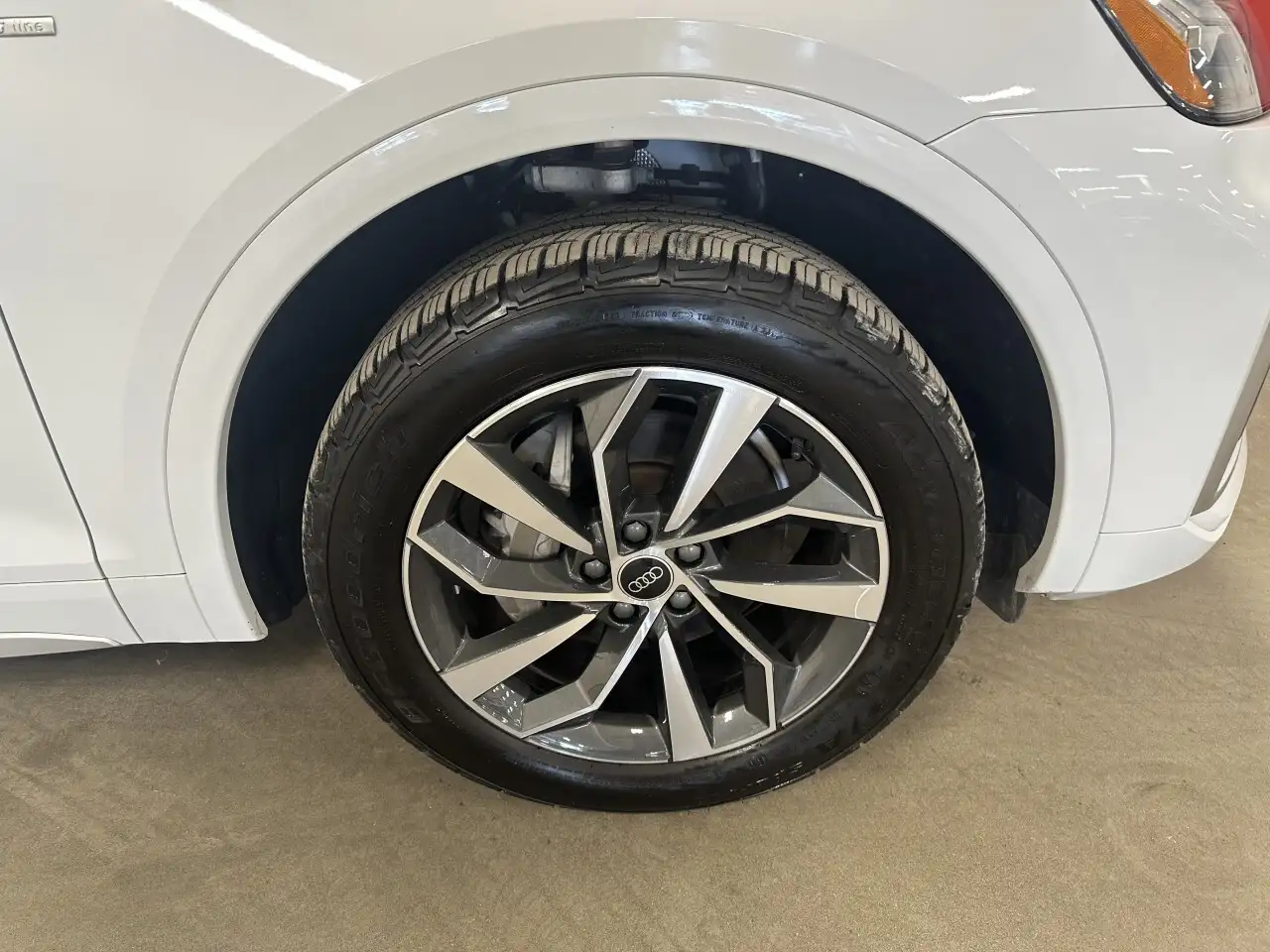 Audi Q5 снимка Audi Q5