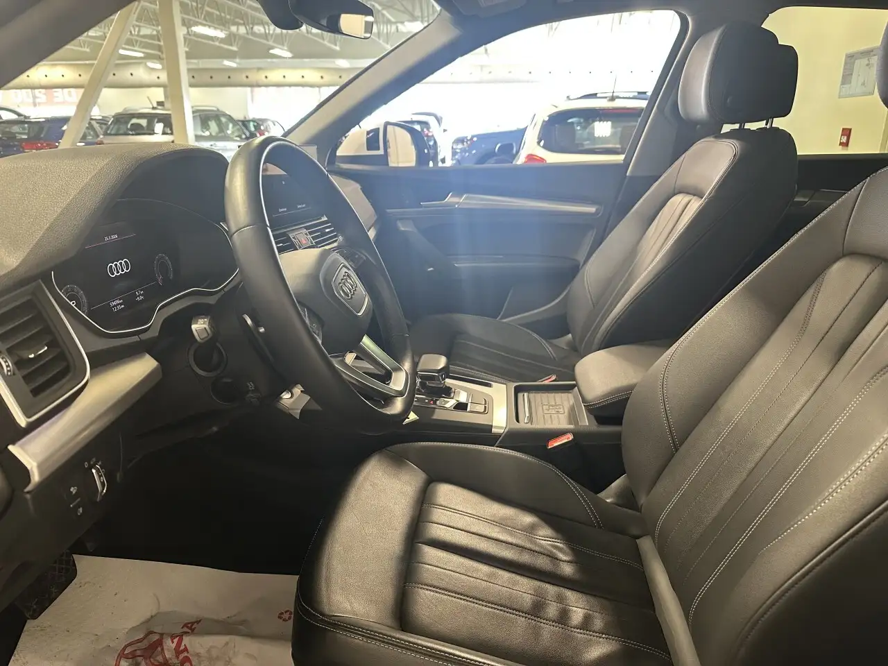 Audi Q5 снимка Audi Q5