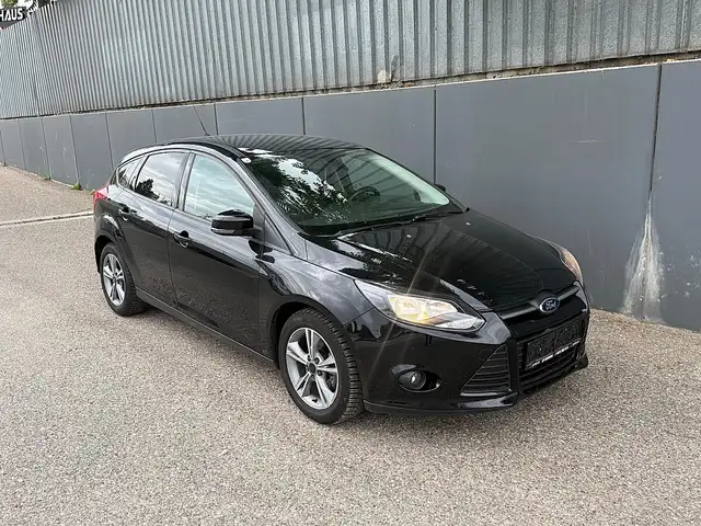 Ford Focus view 4