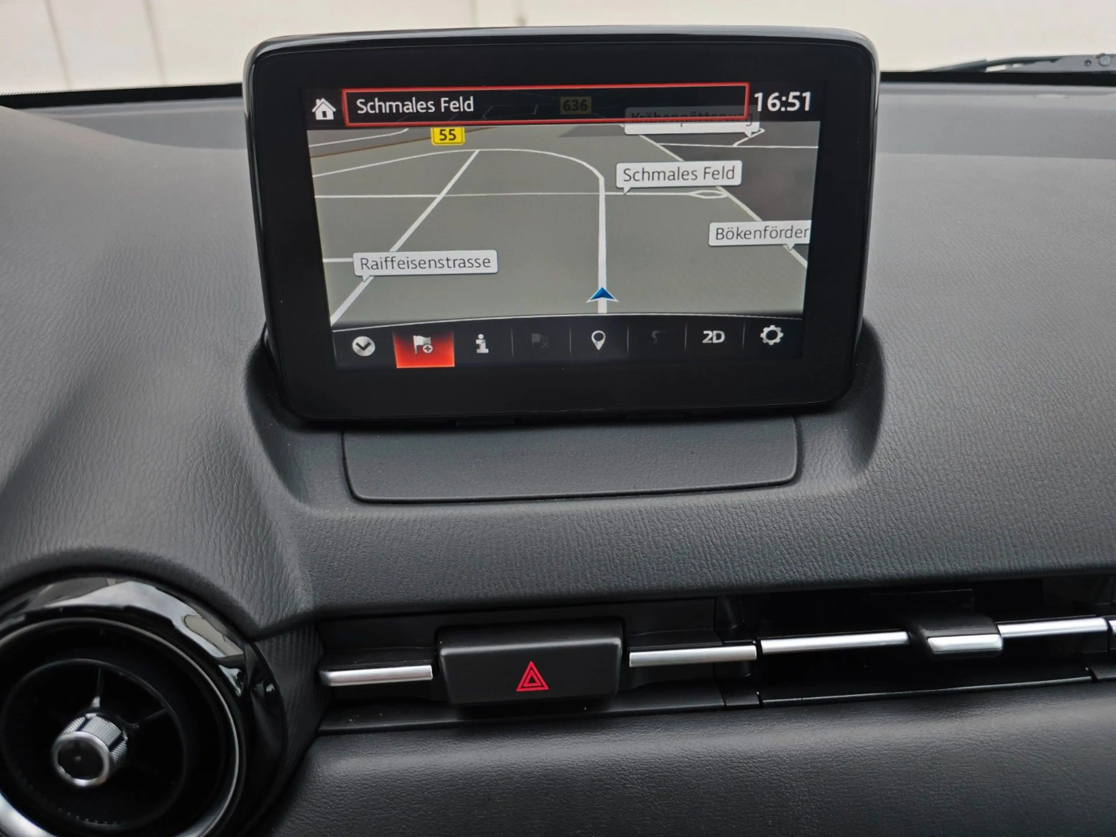 Mazda 2 Lim. Sports-Line LED — photo 6