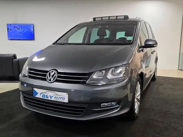 Volkswagen Sharan 2.0 TDI DSG / Highline / Pano 7zit