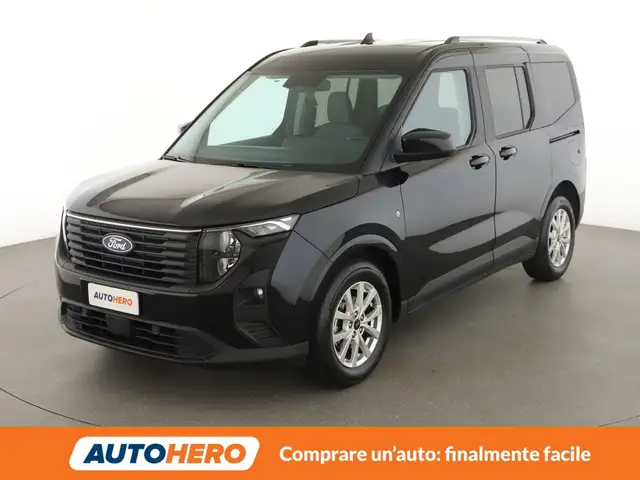 Ford Tourneo Courier 1.0 EcoBoost Titanium