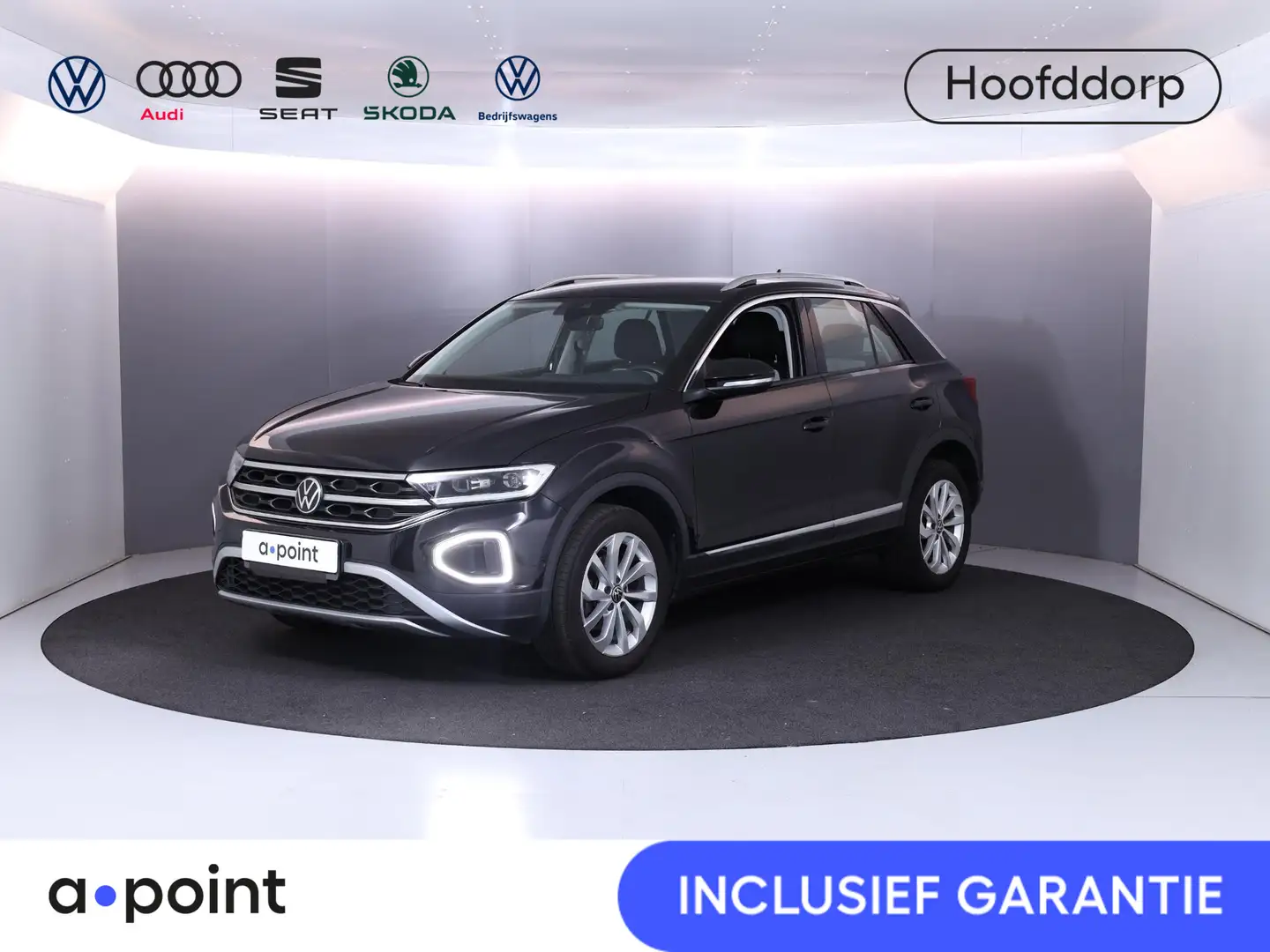 Volkswagen T-Roc 1.5 TSI Style 150 pk Automaat (DSG) | Navigatie vi Zwart - 1