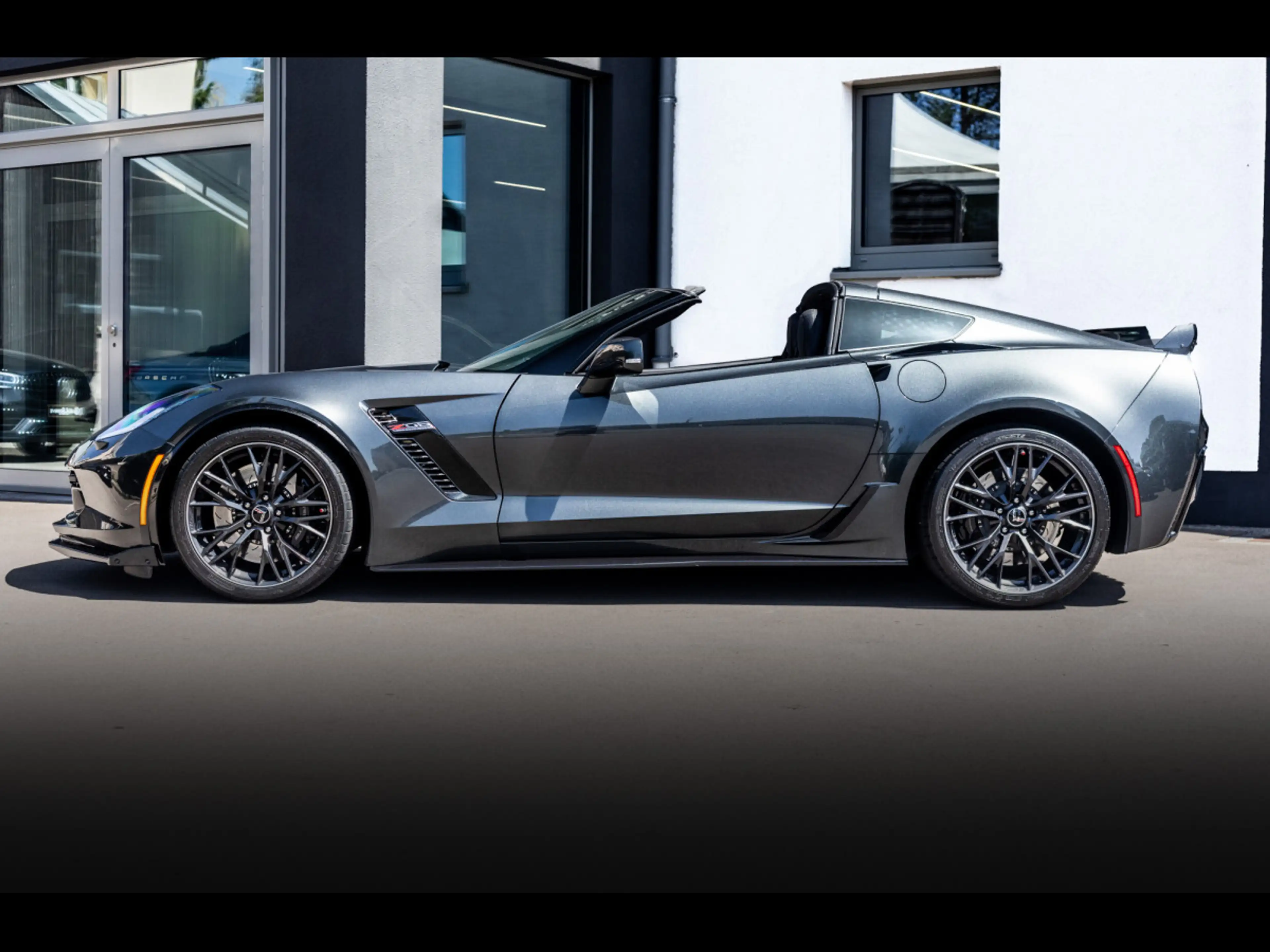 Corvette C7 Z06 3LZ 6.2L V8 SUPERCHARGED TARGA RWD (659 CH) — photo 2