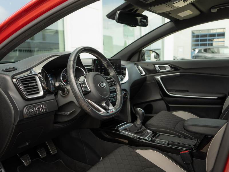 Kia ProCeed / pro_cee'd 1.0 T-GDI GT-Line | Camera | Carplay | Cruise | Na — photo 10