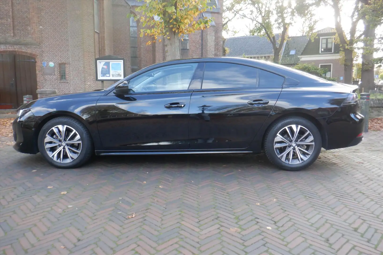 Peugeot 508 1.2 PureTech 130pk S&amp;S EAT8 Allure Pack Busine Zwart - 2