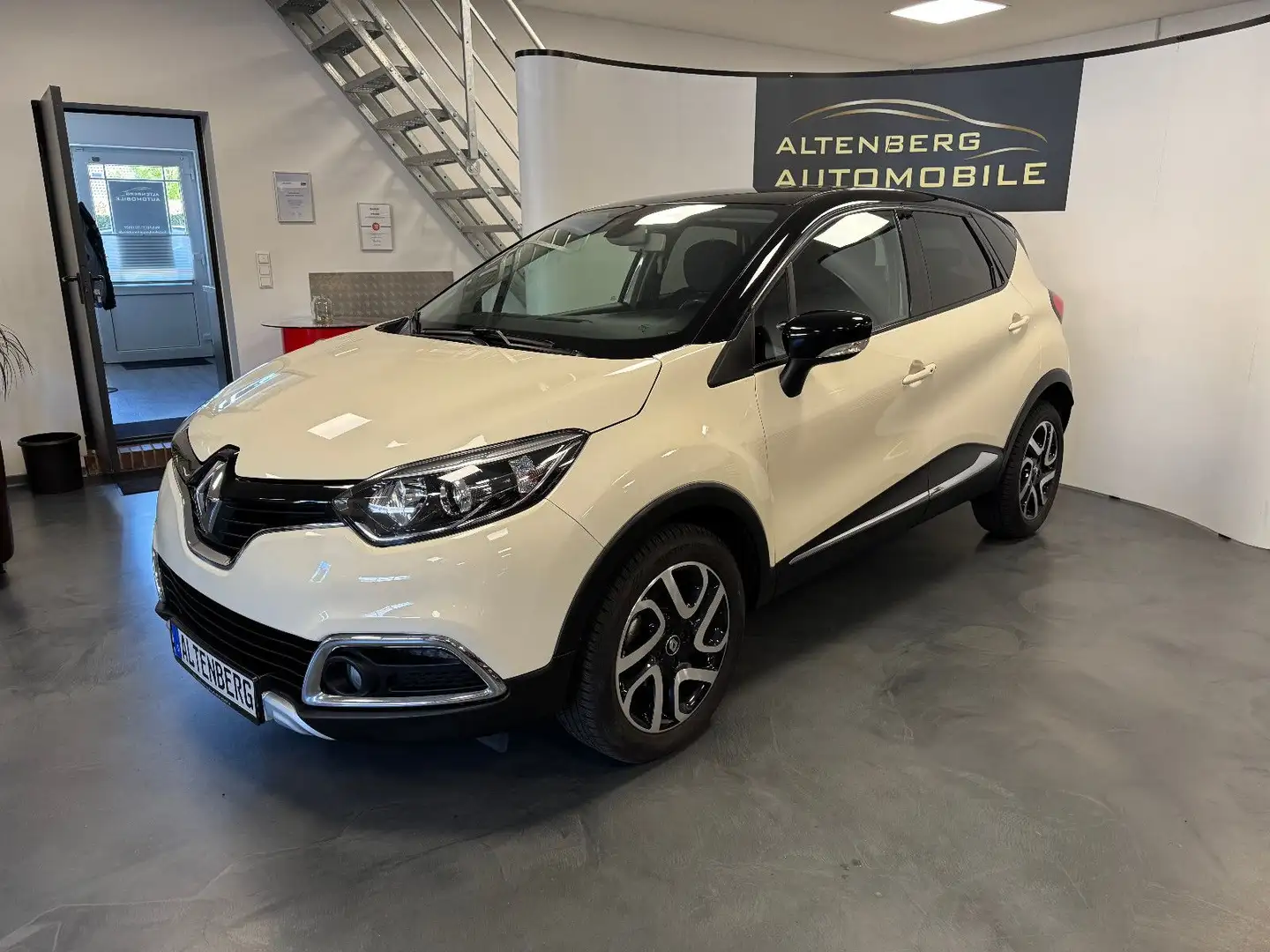 Renault Captur XMOD PDC Kamera Navi Temp Sitzhz Keyless Beige - 2