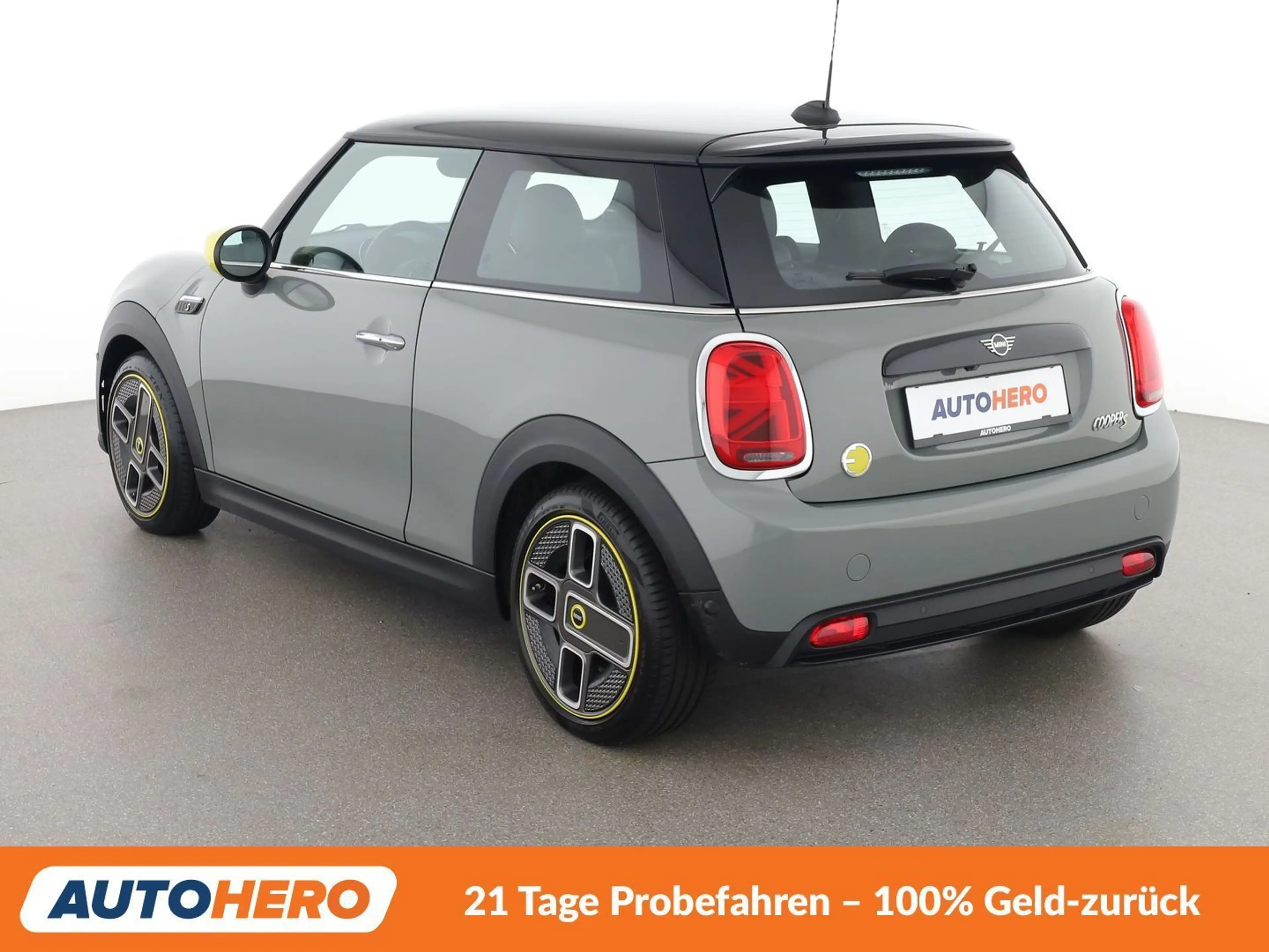 MINI Cooper SE Cooper SE — photo 4