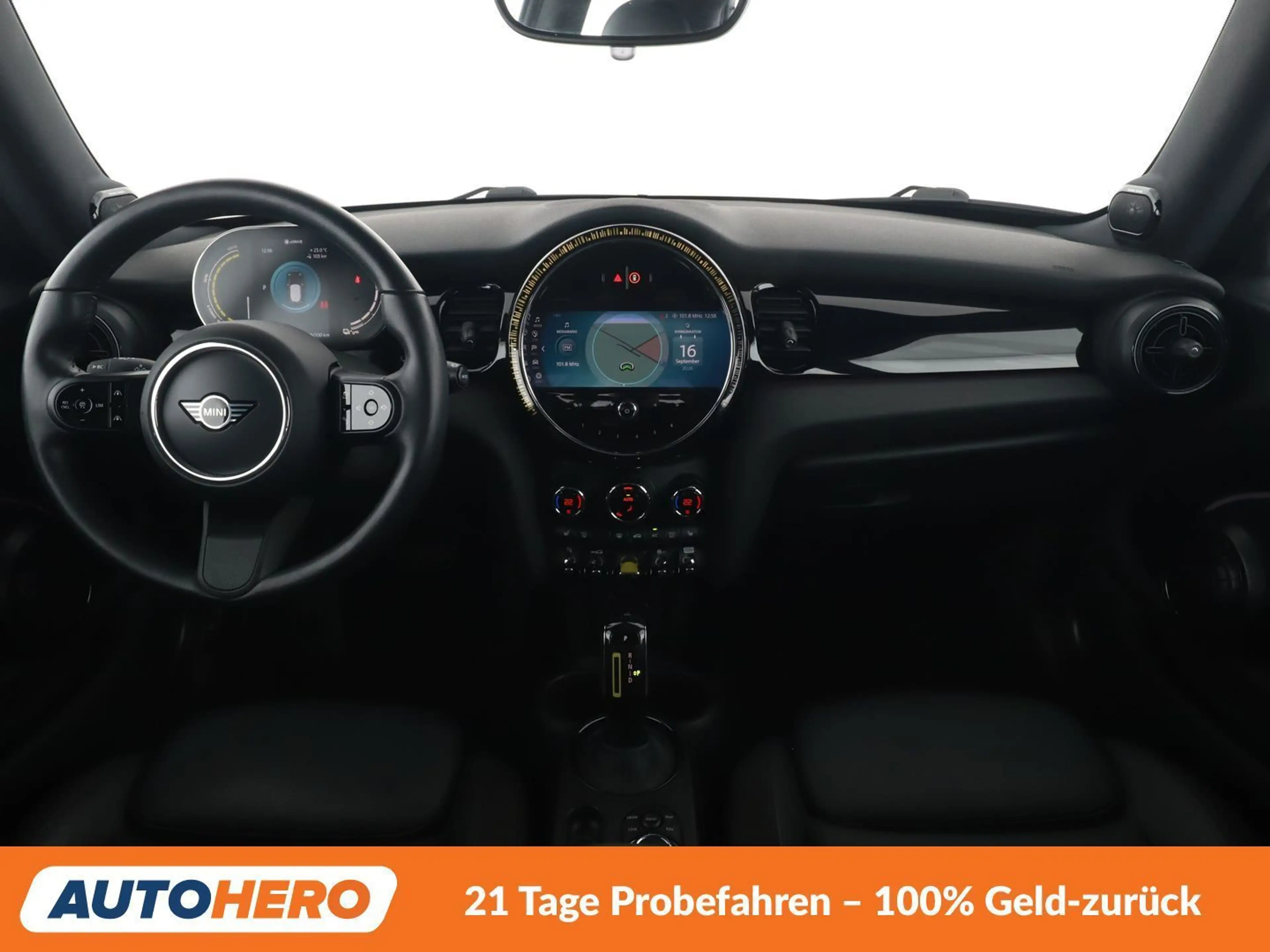 MINI Cooper SE Cooper SE — photo 12