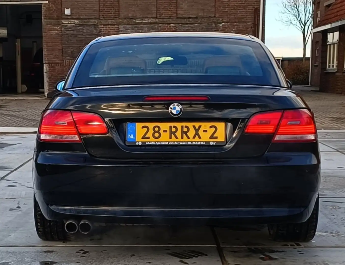 BMW 325 325i Cabriolet AUTOMAAT Zwart - 2