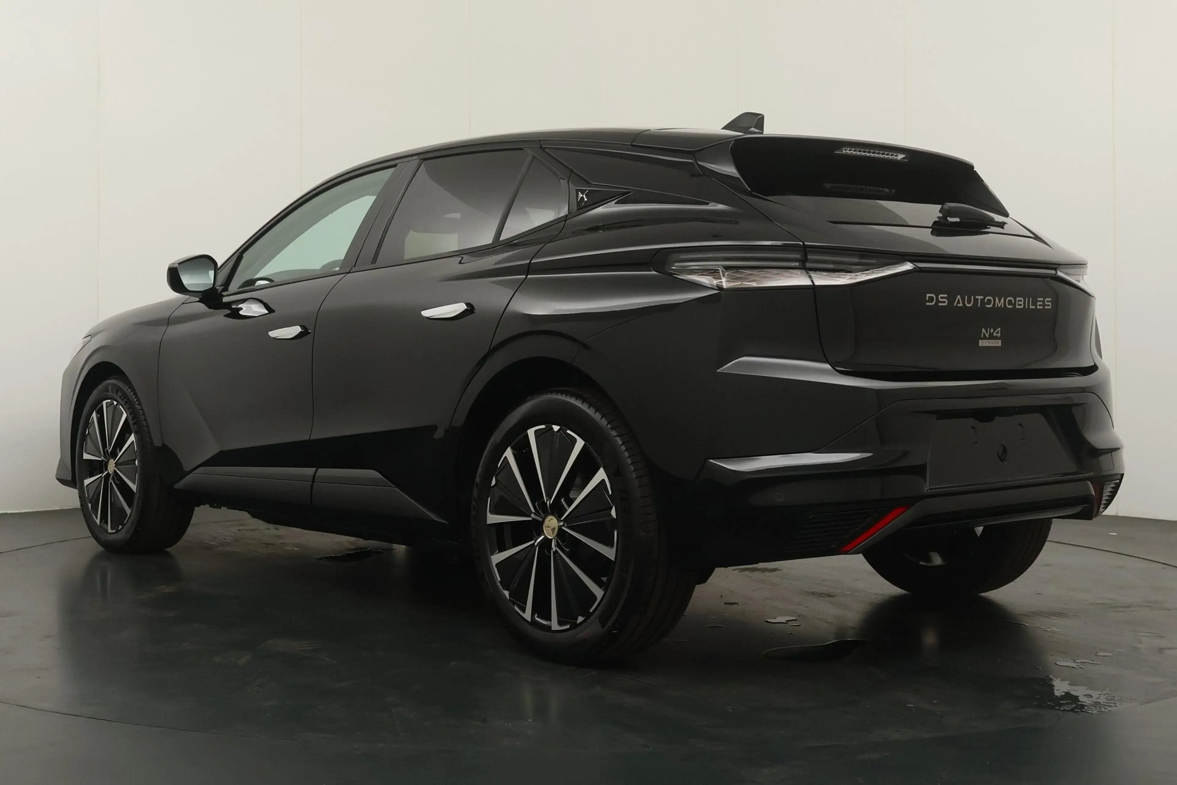 DS Automobiles DS 4 No E-Tense Performance Line Tech Pack 58.3 kWh | C — photo 11