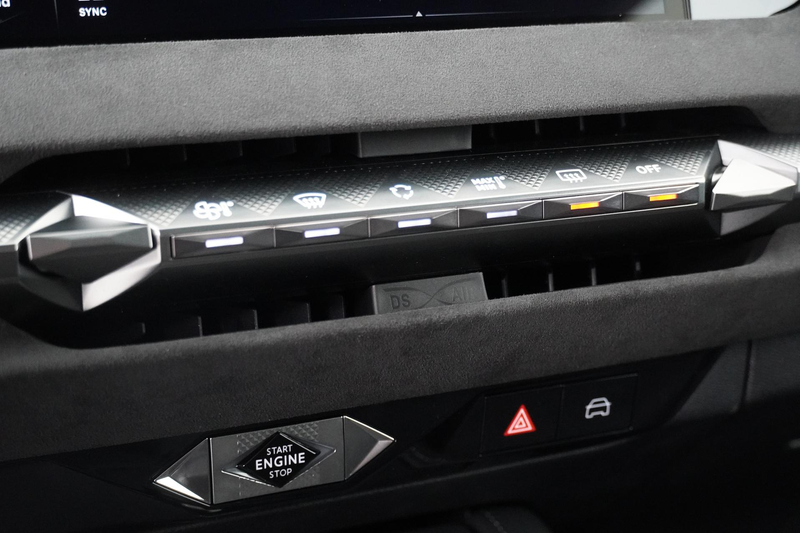 DS Automobiles DS 4 No E-Tense Performance Line Tech Pack 58.3 kWh | C — photo 7