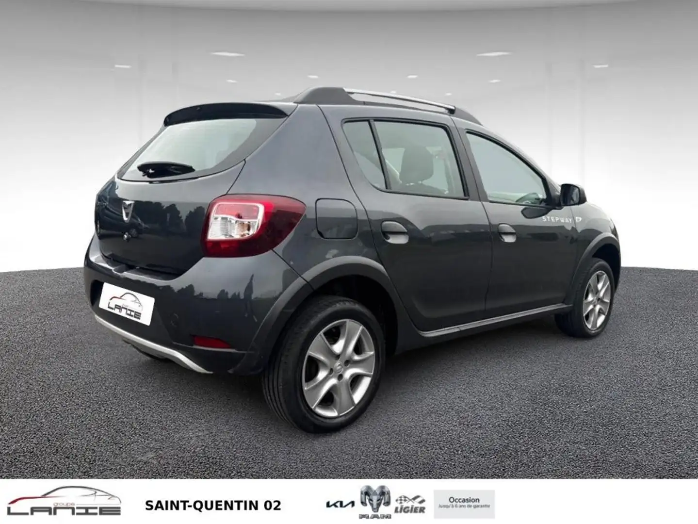 Dacia Sandero TCe 90 E6 SL Urban Stepway - 2