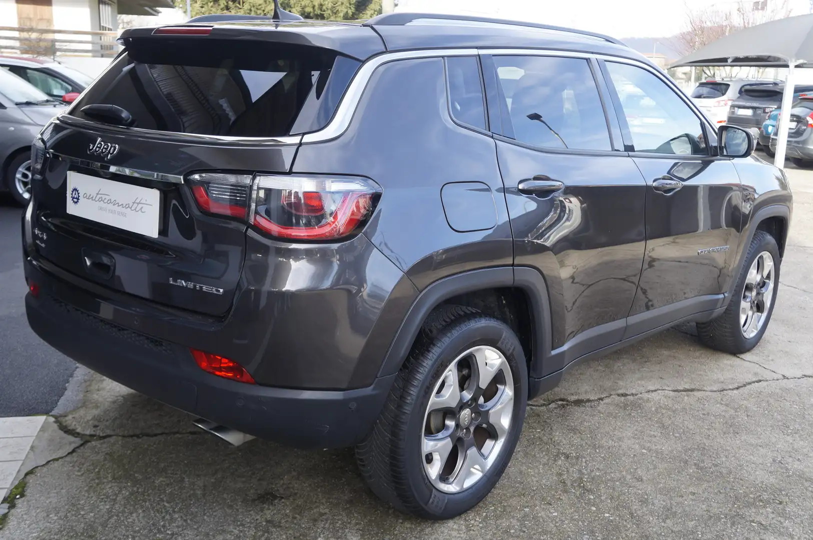 Jeep Compass 2.0 mjt Limited 4wd 140cv auto Grigio - 2