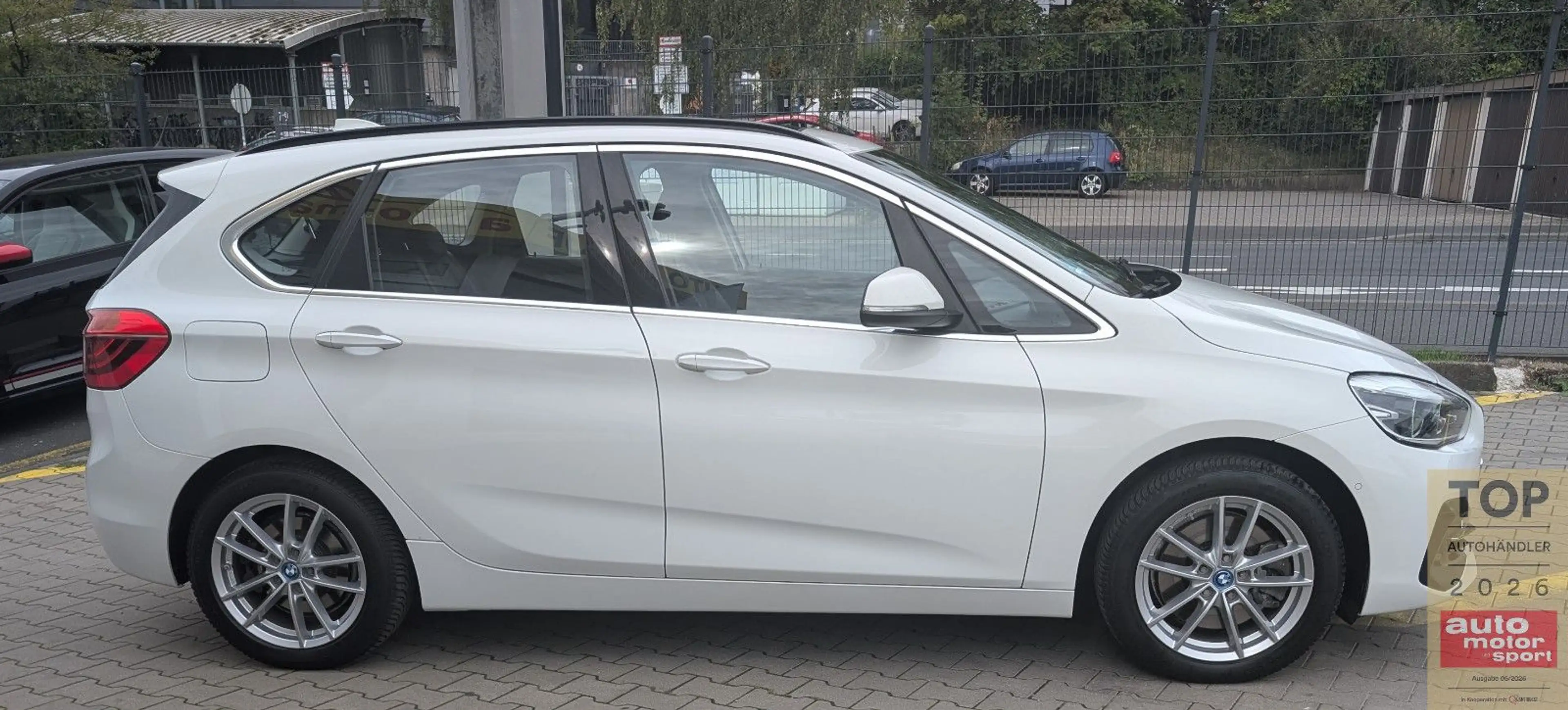 BMW 225 225xe Active Tourer Luxury-Line*ACC*AHK*PANO*HUD — photo 4