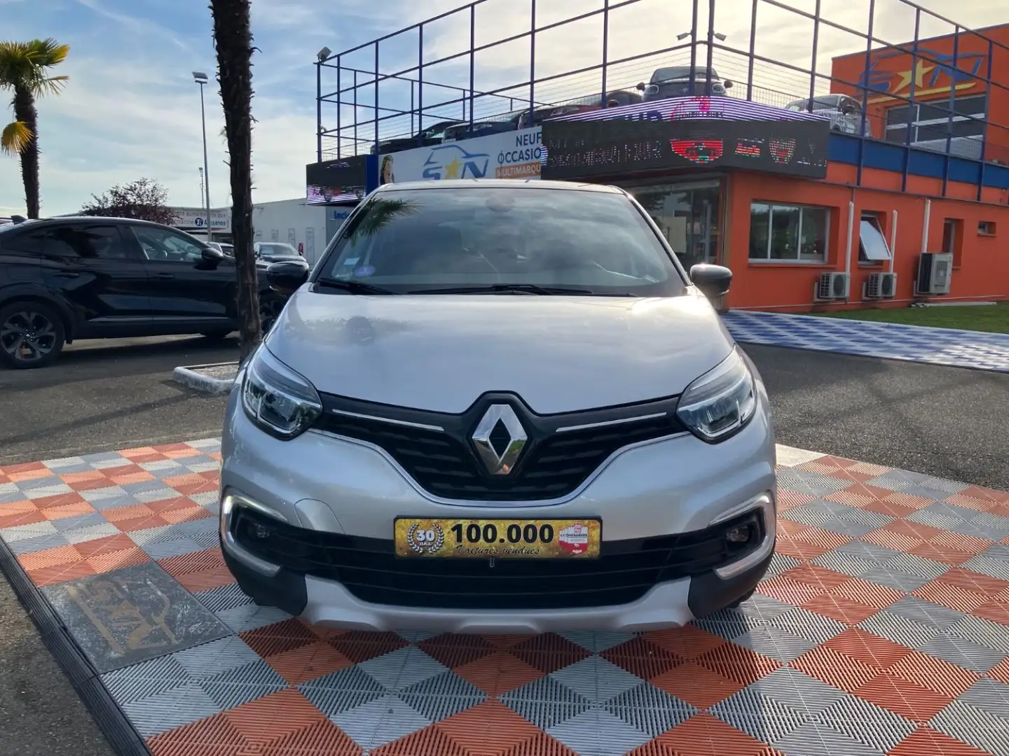Renault Captur 0.9 TCE 90 INTENS Gris - 1
