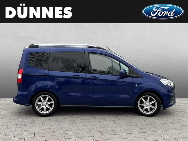 Ford Tourneo Courier view 6