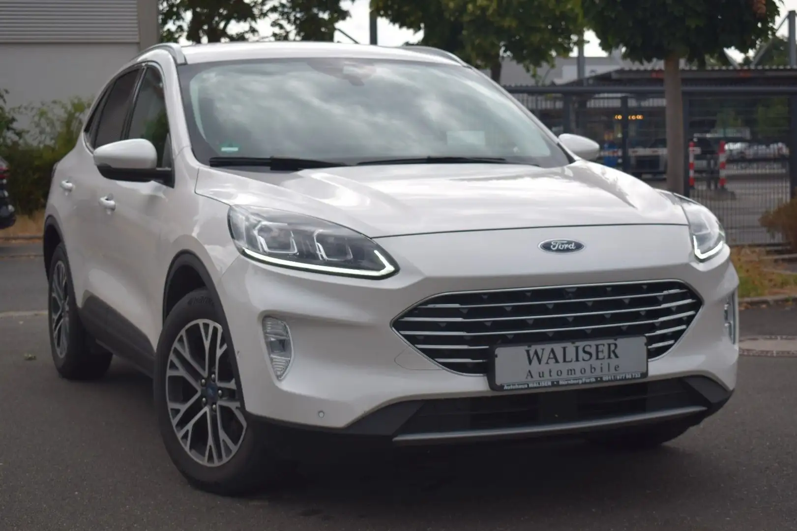 Ford Kuga Plug-In Hybrid Titanium X *LED*Kamera*AHK* Weiß - 1