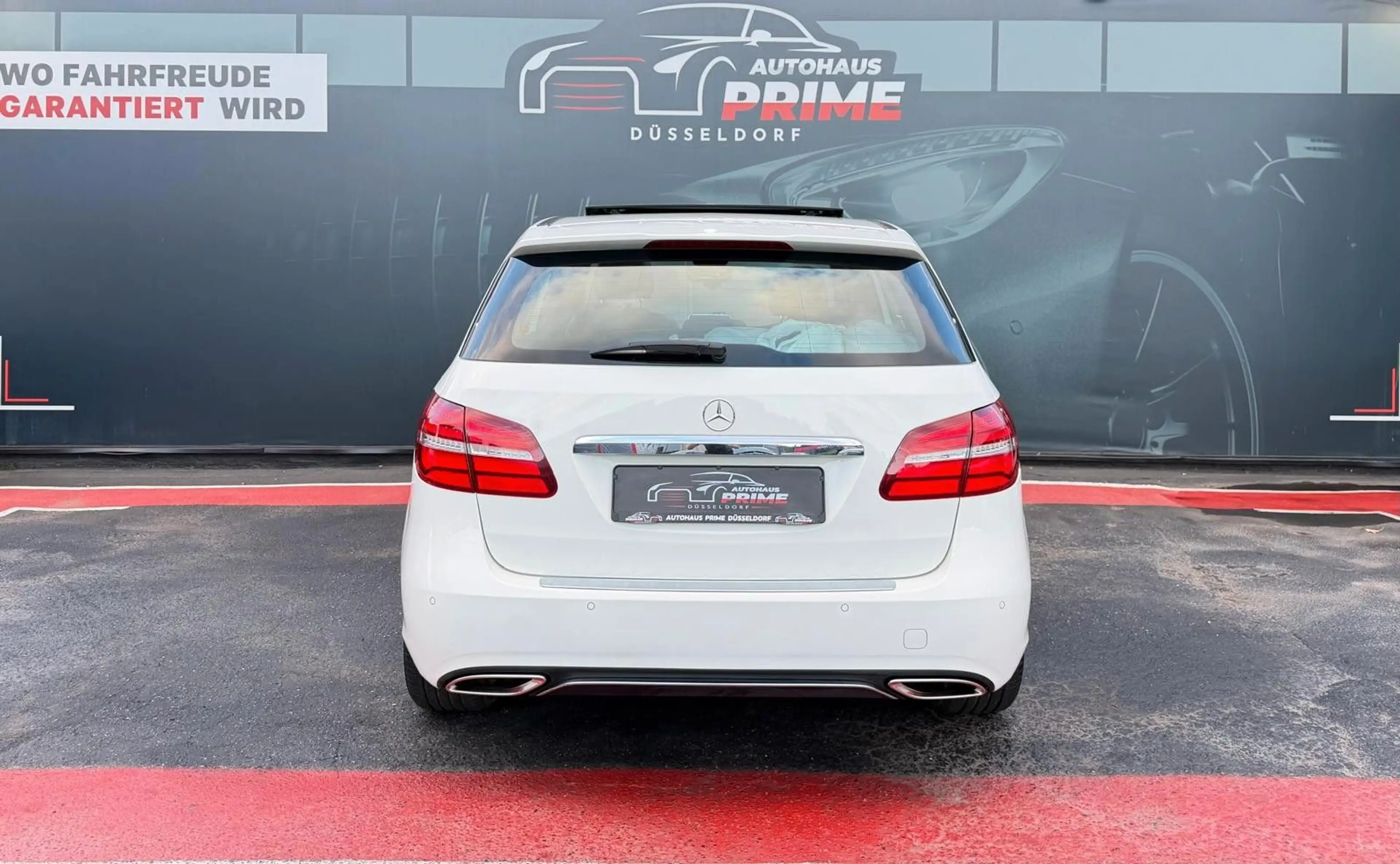 Mercedes-Benz B 180 *Panorama*Urban*Navi*Facelift*Garantie* — photo 6