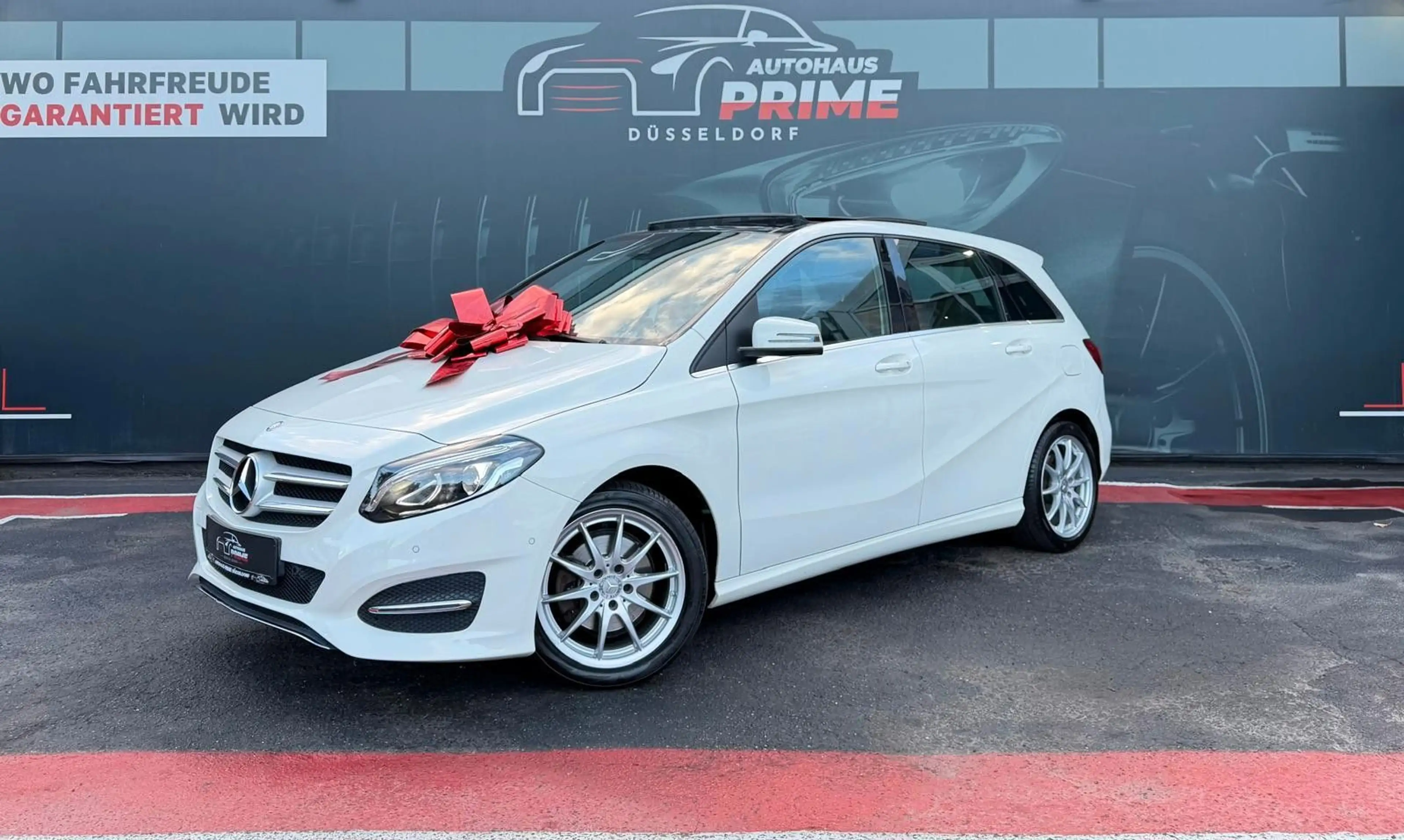 Mercedes-Benz B 180 *Panorama*Urban*Navi*Facelift*Garantie* — photo 4