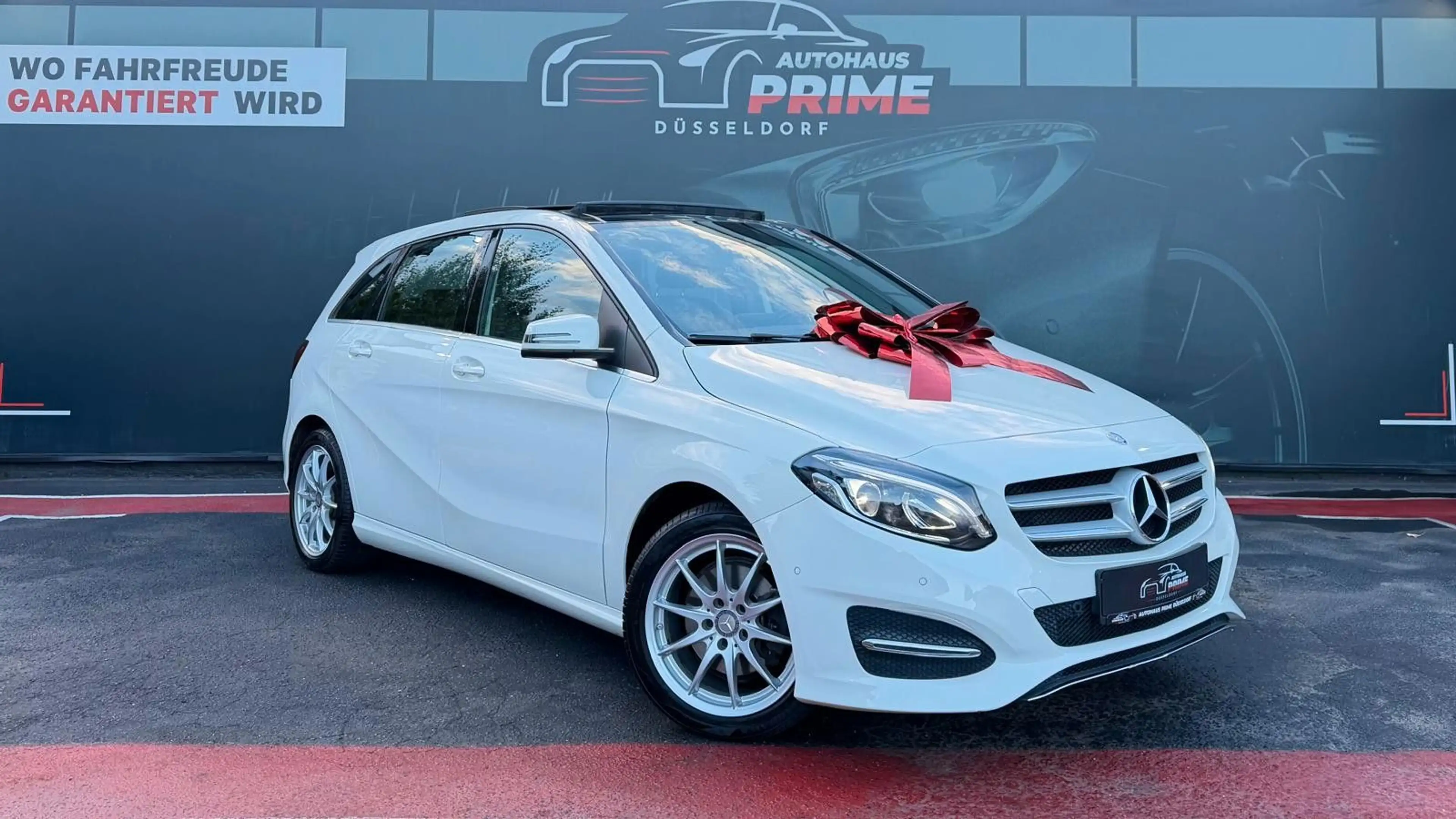 Mercedes-Benz B 180 *Panorama*Urban*Navi*Facelift*Garantie*