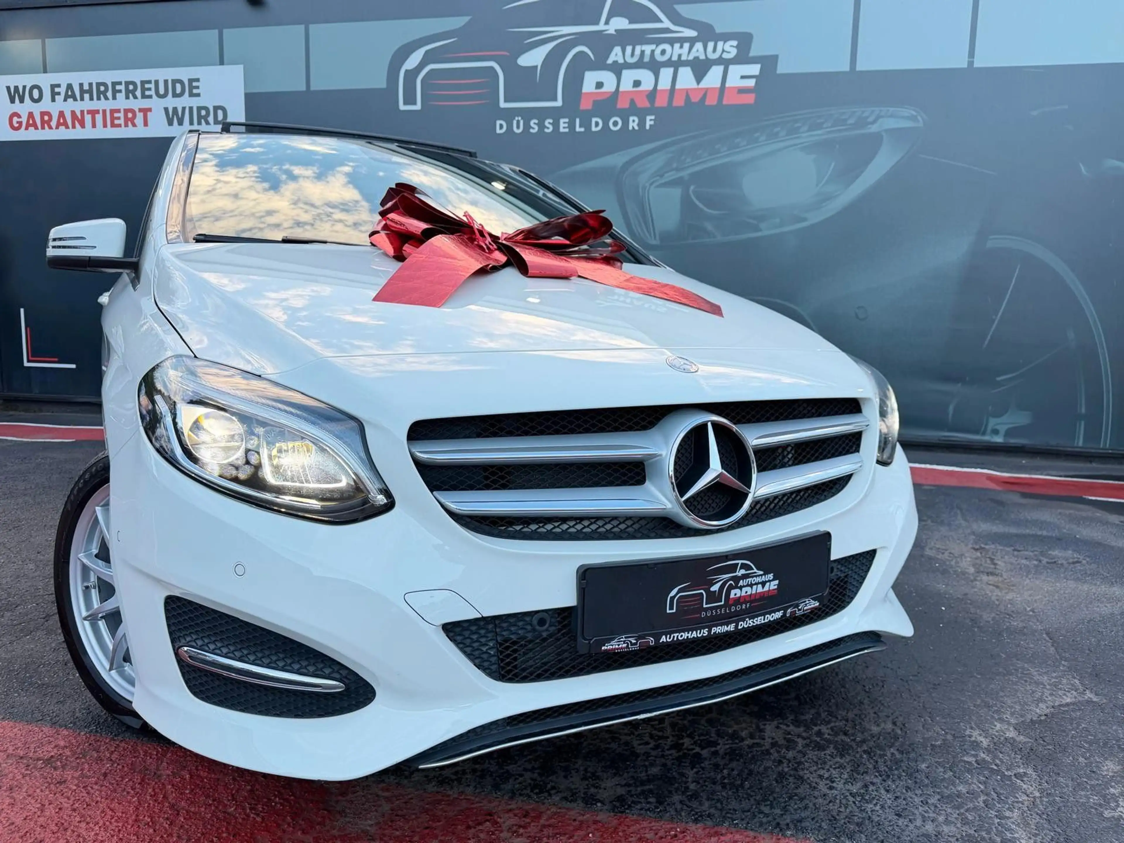 Mercedes-Benz B 180 *Panorama*Urban*Navi*Facelift*Garantie* — photo 8