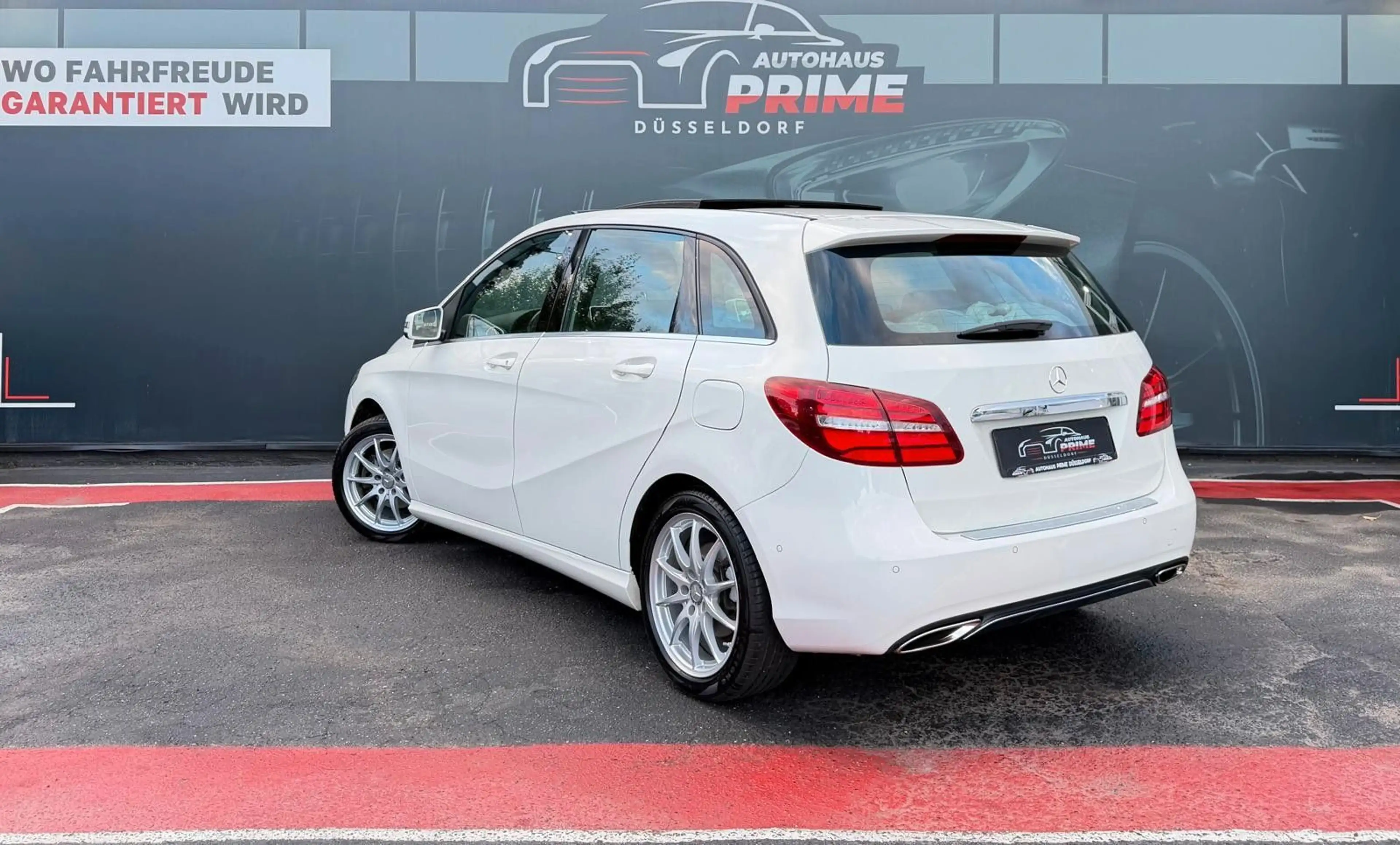 Mercedes-Benz B 180 *Panorama*Urban*Navi*Facelift*Garantie* — photo 5