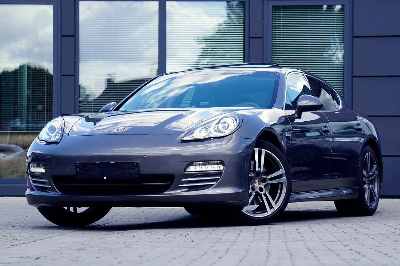 Porsche Panamera 4 S *MIT 2 JAHREN GARANTIE* Grau - 2