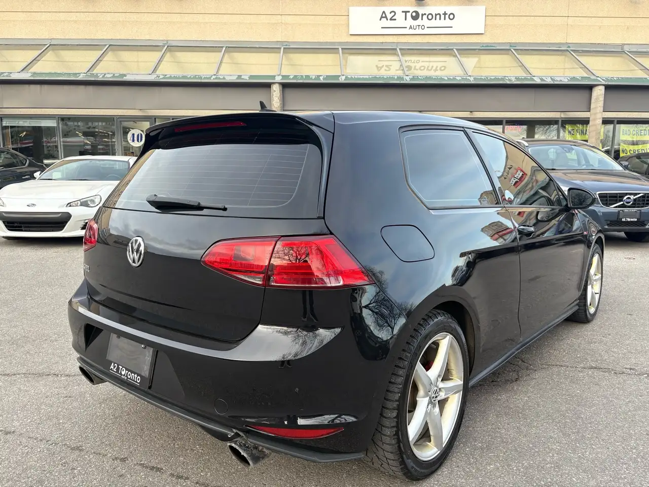 Volkswagen Golf GTI снимка Volkswagen Golf GTI