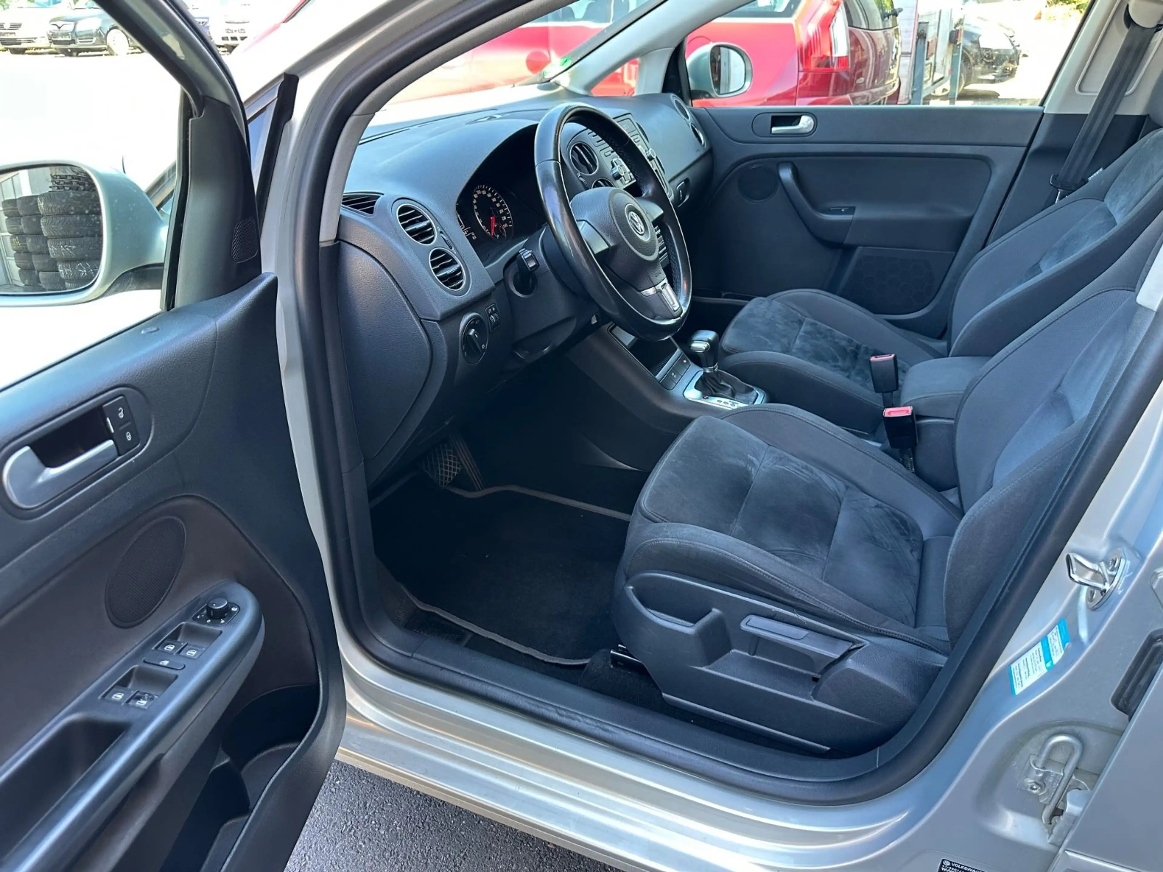 Volkswagen Golf Plus VI Highline Klima Automatik AHK Euro 5 — photo 11