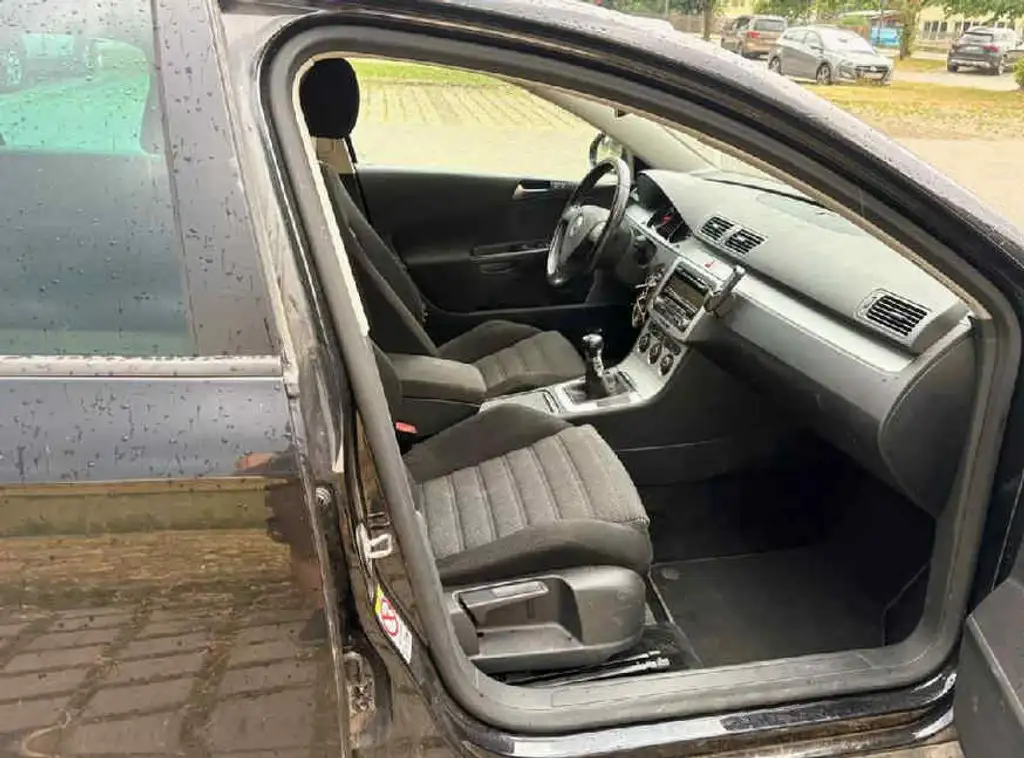 Volkswagen Passat 2009 из Европы — купить под ключ