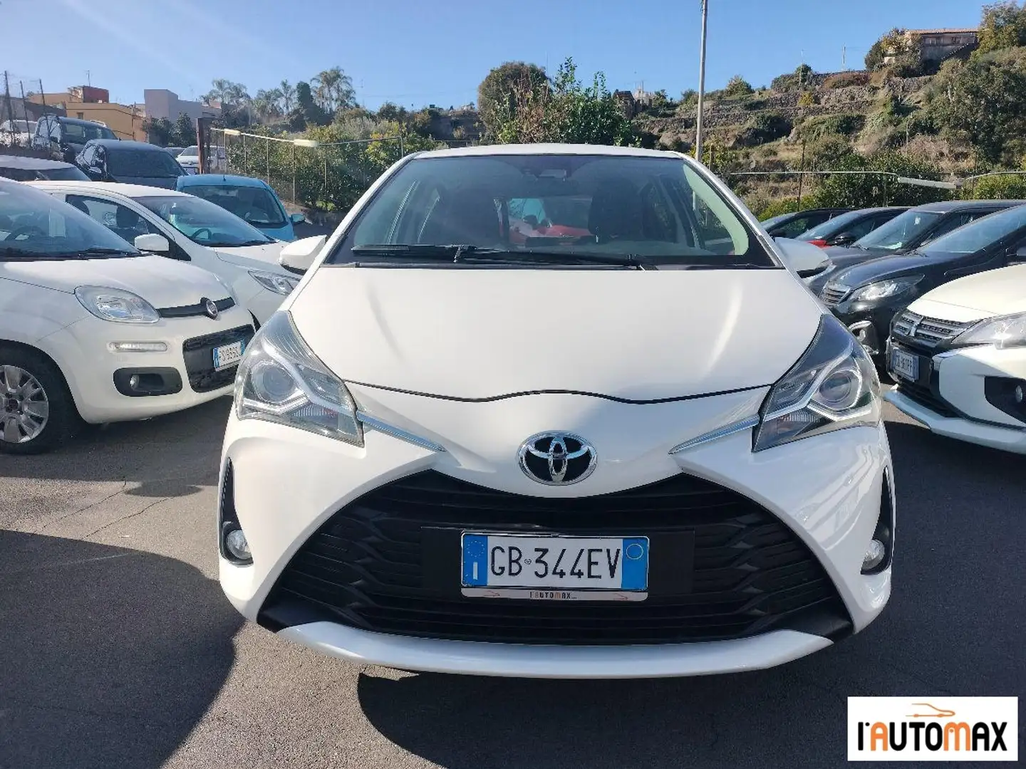 Toyota Yaris 5p 1.0 Business Bianco - 2