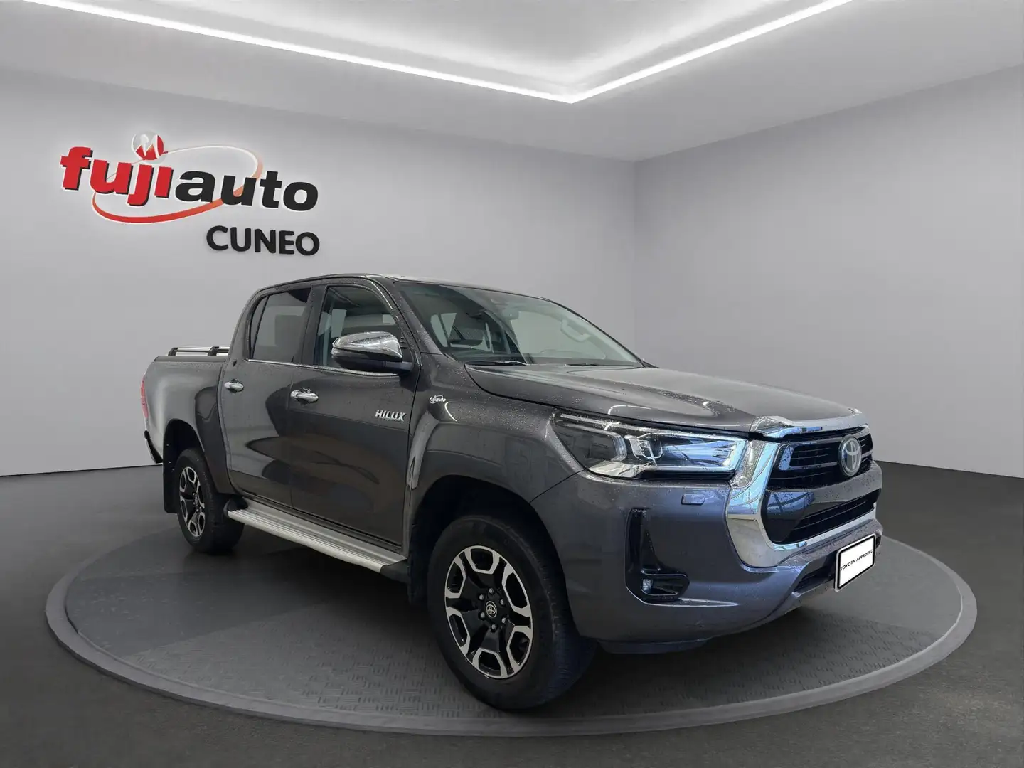 Toyota Hilux Hilux 2.8 d double cab Executive 4wd auto Grigio - 2