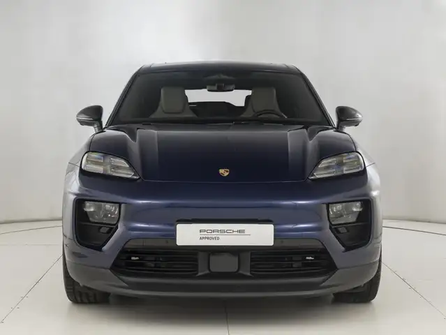 Porsche Macan view 6