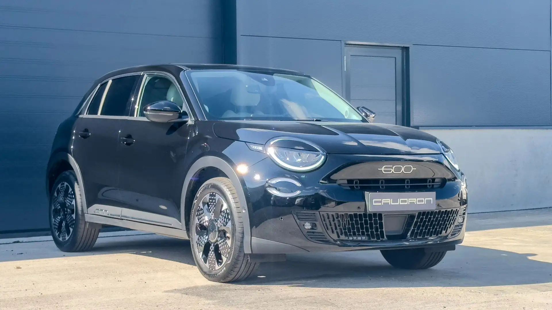 Fiat 600 1.2 Hybride 'La Prima' 2024 / Fabrieksgarantie Noir - 1