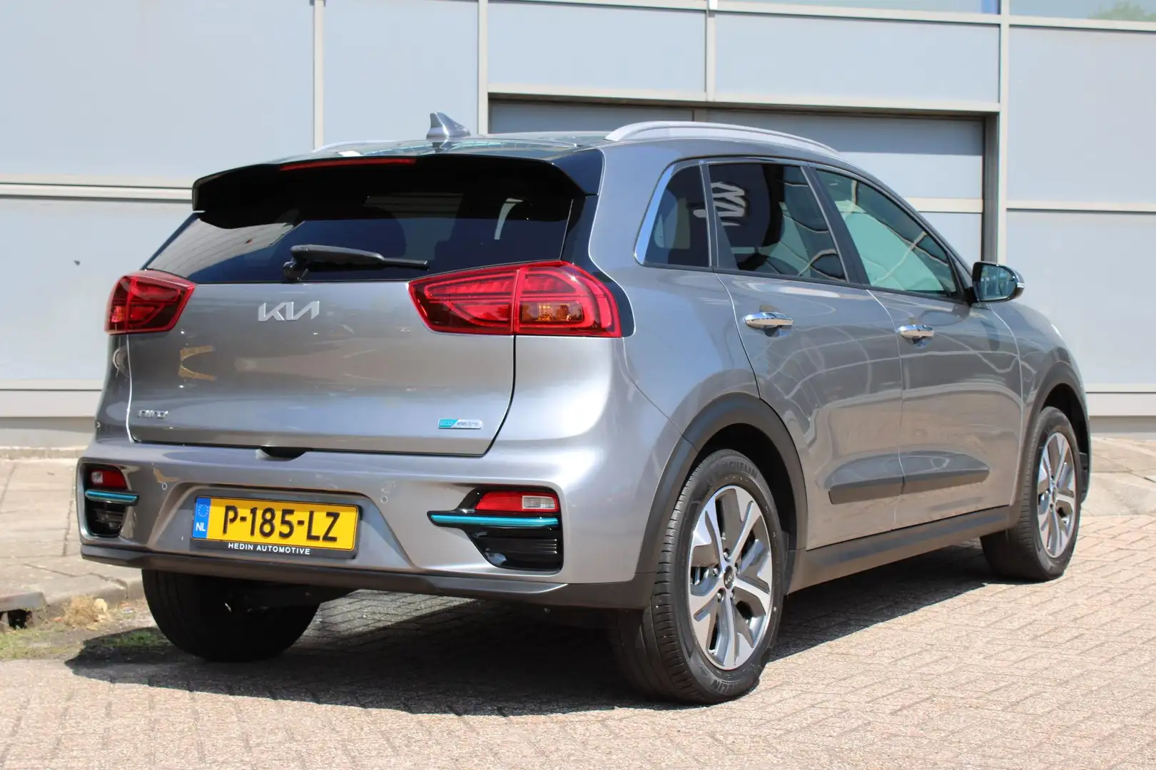 Kia Niro DynamicPlusLine 64 kWh | Navigatie | Open Dak | Le Grijs - 2