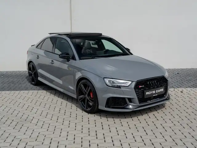 Audi RS3 RS3 Berline -PANO/ALCANTARA/B&O/KEYLESS/SHADOW LOOK/RS SEATS/DAZA