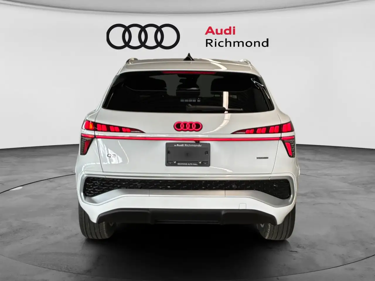 Audi Q3 снимка Audi Q3