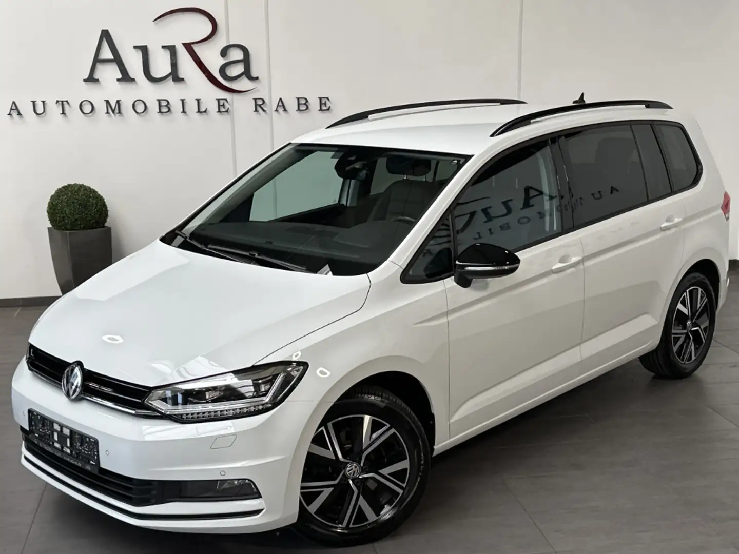 Volkswagen Touran 2.0 TDI DSG Highline NAV+LED+ACC+KAM+DAB White - 1