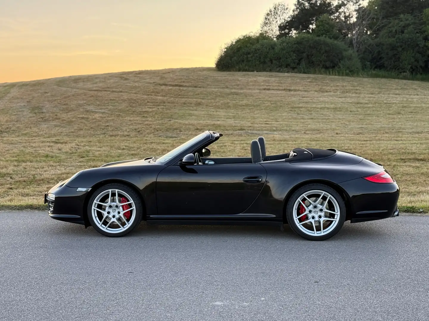 Porsche 997 911 Carrera 4S Cabriolet * Schalter * Scheckheft Black - 1