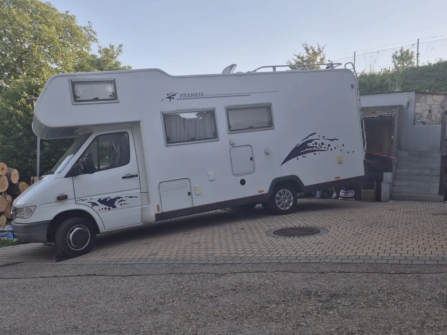 Caravans-Wohnm Mercedes-Benz Frankia A6800 Weiß - 1